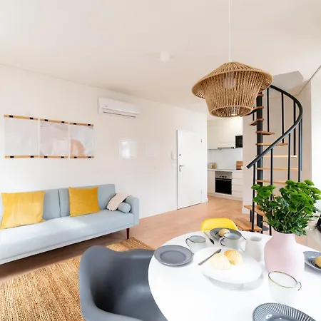Monsanto Hill House - No 571 1d דירה *